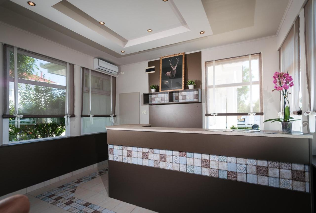 Apartament Aranyszarvas Panzio, Etterem Es Grillterasz Zewnętrze zdjęcie