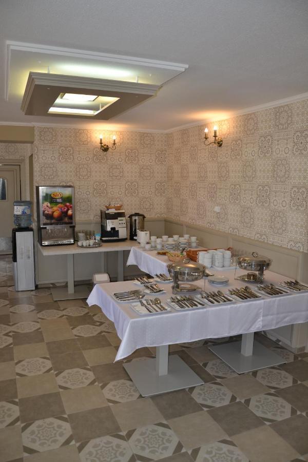 Apartament Aranyszarvas Panzio, Etterem Es Grillterasz Zewnętrze zdjęcie