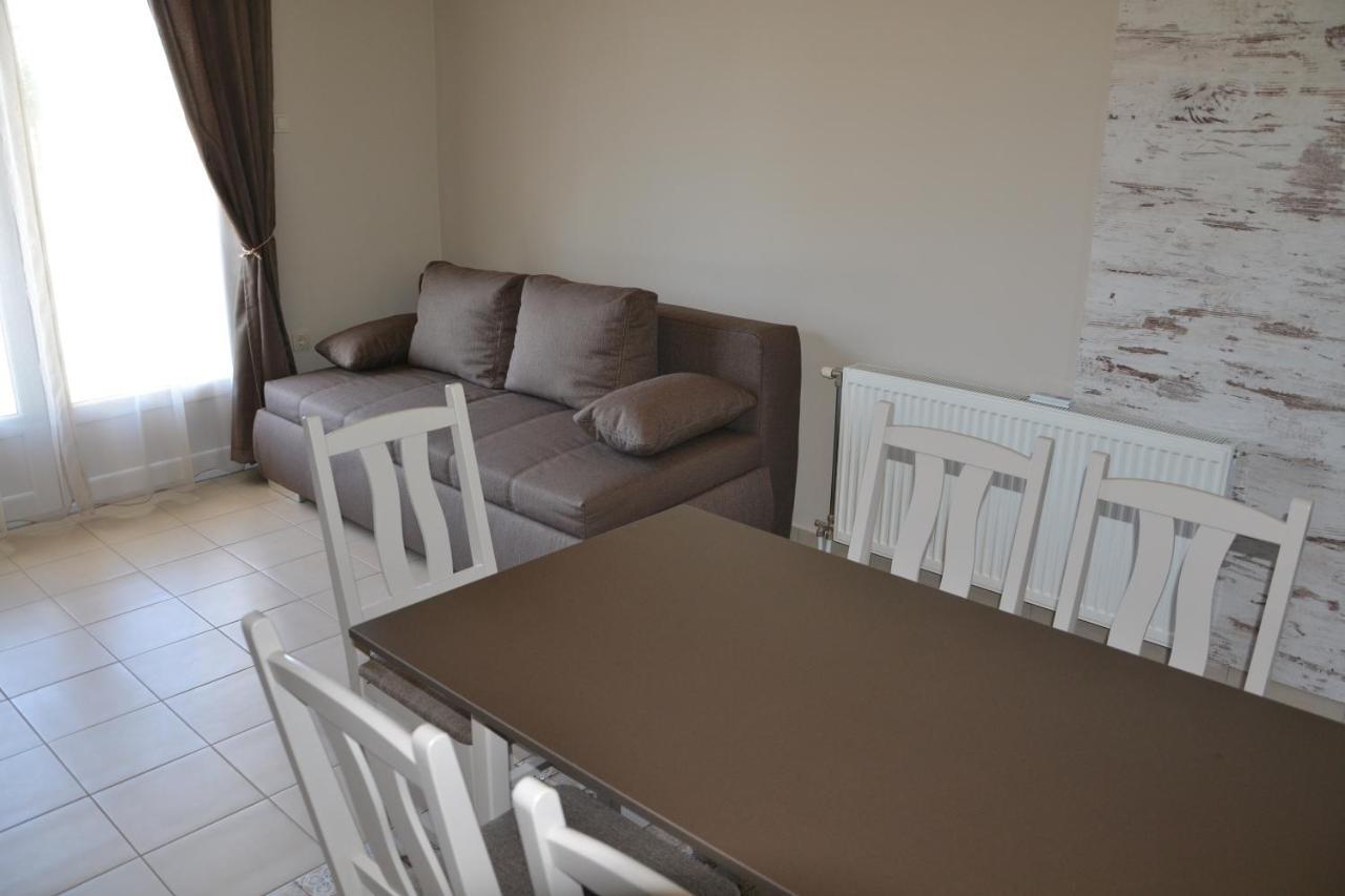 Apartament Aranyszarvas Panzio, Etterem Es Grillterasz Zewnętrze zdjęcie