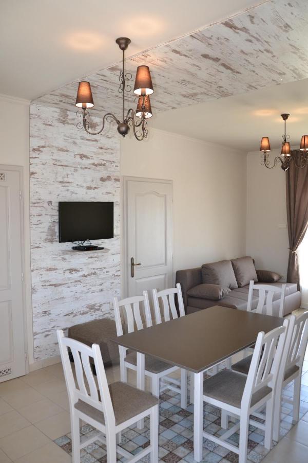 Apartament Aranyszarvas Panzio, Etterem Es Grillterasz Zewnętrze zdjęcie