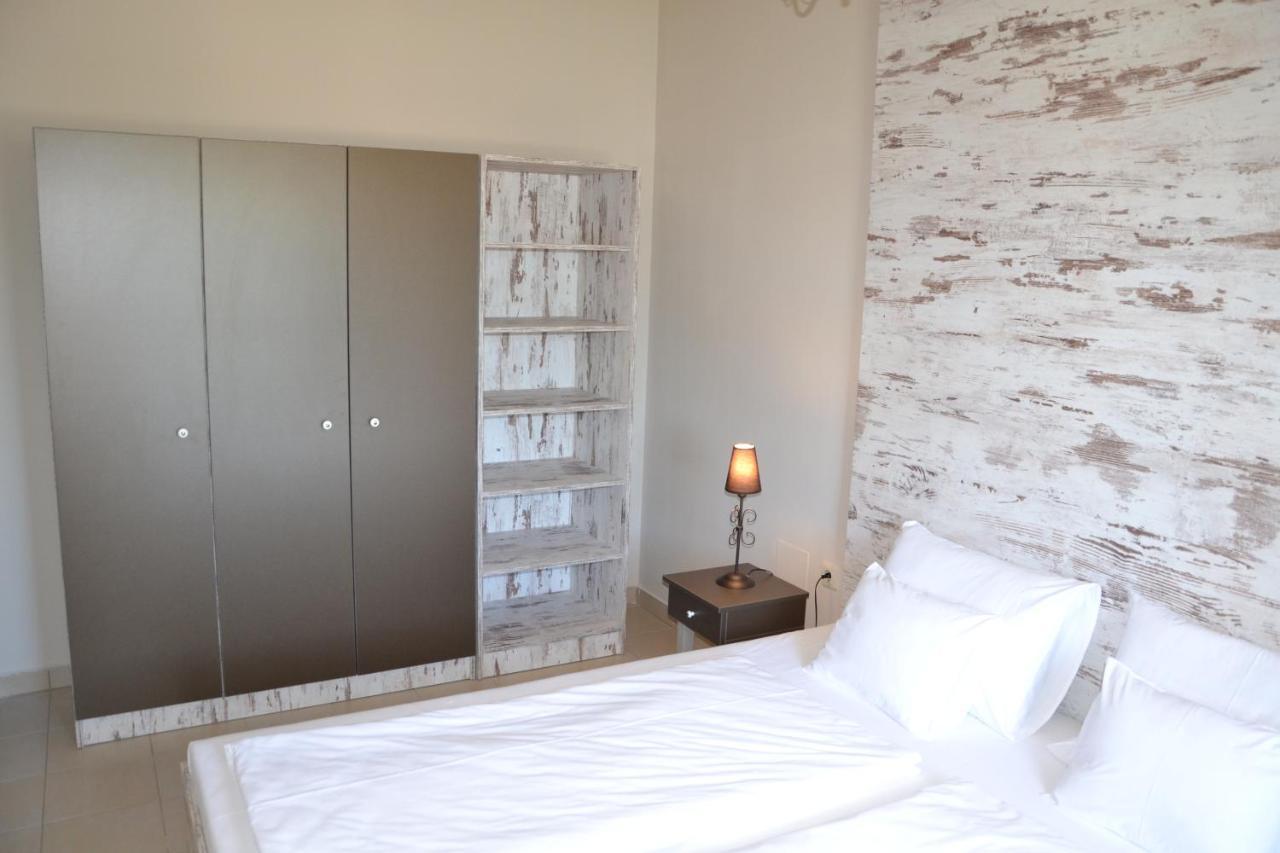 Apartament Aranyszarvas Panzio, Etterem Es Grillterasz Zewnętrze zdjęcie