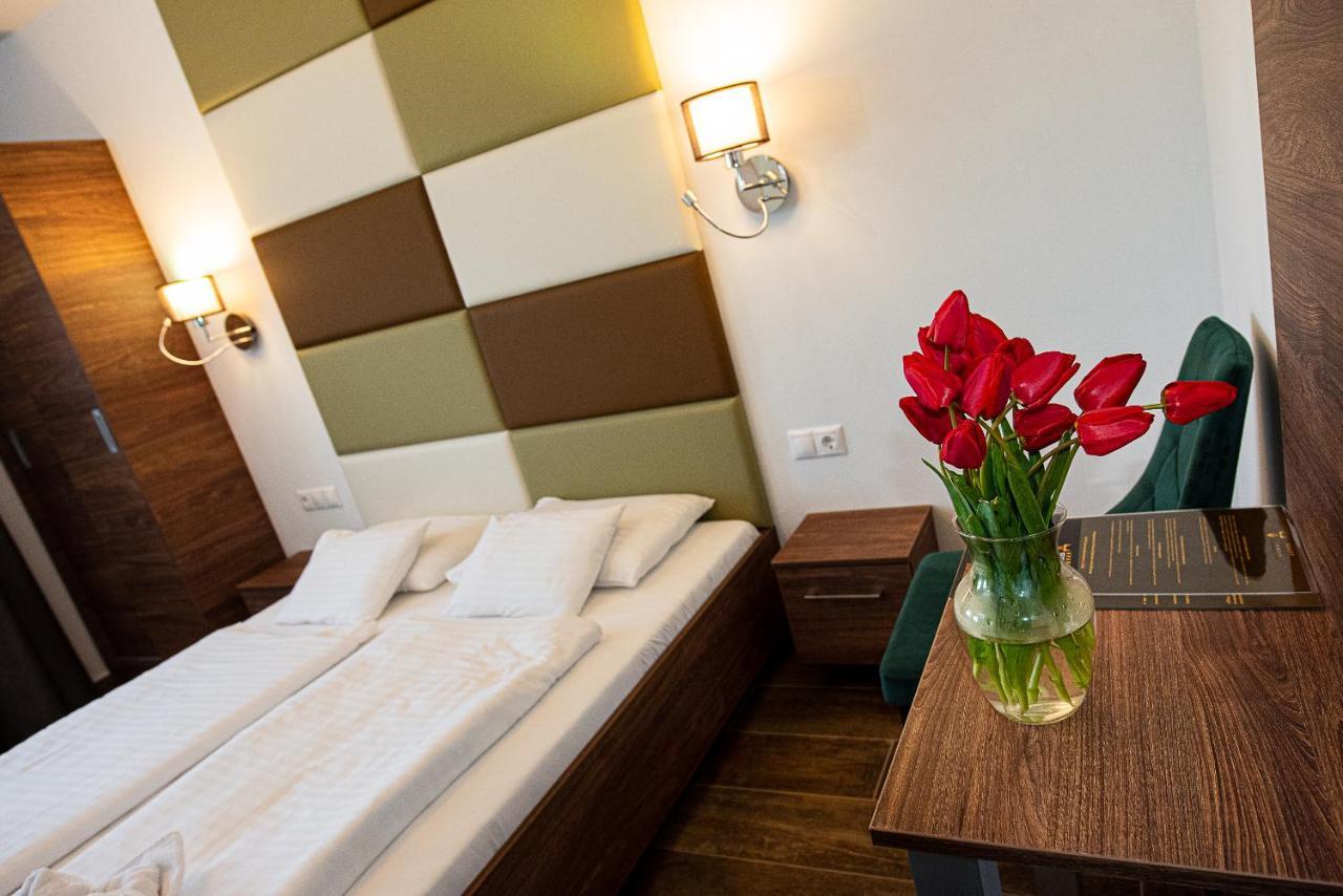Apartament Aranyszarvas Panzio, Etterem Es Grillterasz Zewnętrze zdjęcie