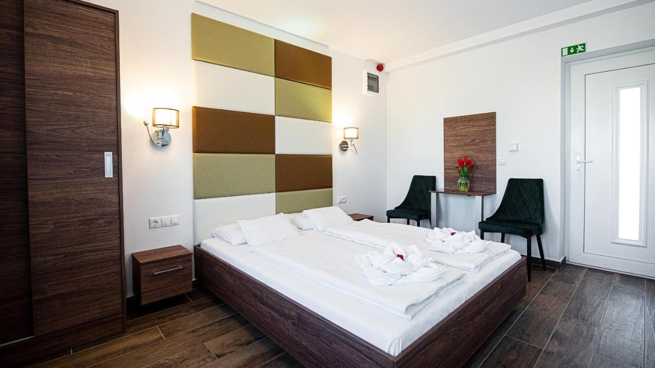 Apartament Aranyszarvas Panzio, Etterem Es Grillterasz Zewnętrze zdjęcie